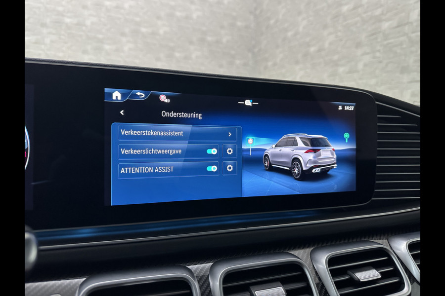Mercedes-Benz GLE AMG 53 Hybrid 4MATIC+ | Nieuw! | Panorama | Massage | Soft-Close | ACC | 360 Camera | Stoelventilatie | Head-Up | Burmester | Trekhaak | Carbon | Stoelverwarming V+A | 4-Zone Clima | AMG Drive-Unit | ISO & Warmtewerend Glas | 22 Inch | Keyless-Go | Night-Pakket | Memory | Luchtvering | Parfumering | Carplay | Stuurverwarming | Rij assistent pakket + | Bekerhouder Clima | Draadloos Laden |