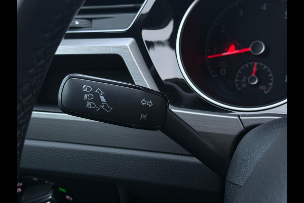 Volkswagen Touran 1.4 TSI Highline Aut.|7P Navi Clima Acc Stoelverw. Apple Carplay & Android Auto 1e Eigenaar DealerOH