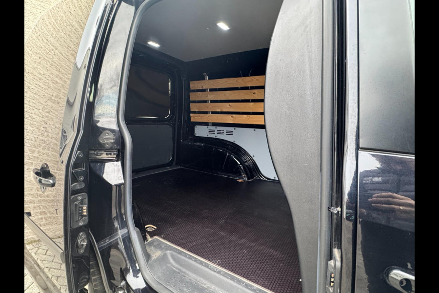 Volkswagen Caddy 2.0 TDI L1H1 BMT Exclusive Edition LED / ACC / WINTERPACK / PDC / VLOER / LAT-OM-LAT / RIEM RECENT VERV. / VOL OP