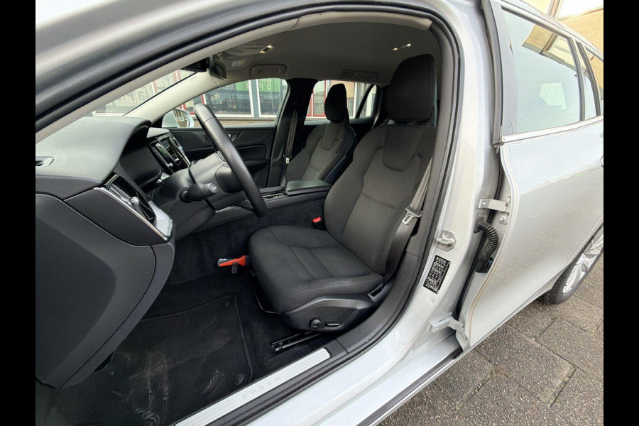 Volvo V60 2.0 B3 Momentum Business | Mild Hybrid | A-Camera | Park Assist | Pilot Assist | Navigatie | Lm-Velgen