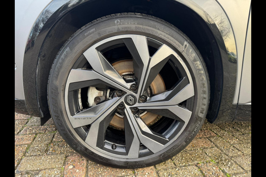 Renault Espace E-Tech full hybrid 200 esprit Alpine 7pers. Pano / 360 Cam / Mat Grijs / 4 Control / Pano / Elektr bed. Aklep
