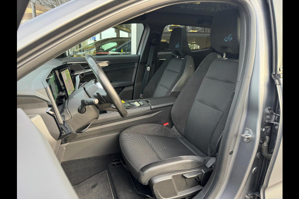 Renault Espace E-Tech full hybrid 200 esprit Alpine 7pers. Pano / 360 Cam / Mat Grijs / 4 Control / Pano / Elektr bed. Aklep