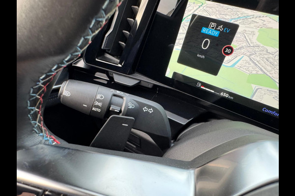 Renault Espace E-Tech full hybrid 200 esprit Alpine 7pers. Pano / 360 Cam / Mat Grijs / 4 Control / Pano / Elektr bed. Aklep