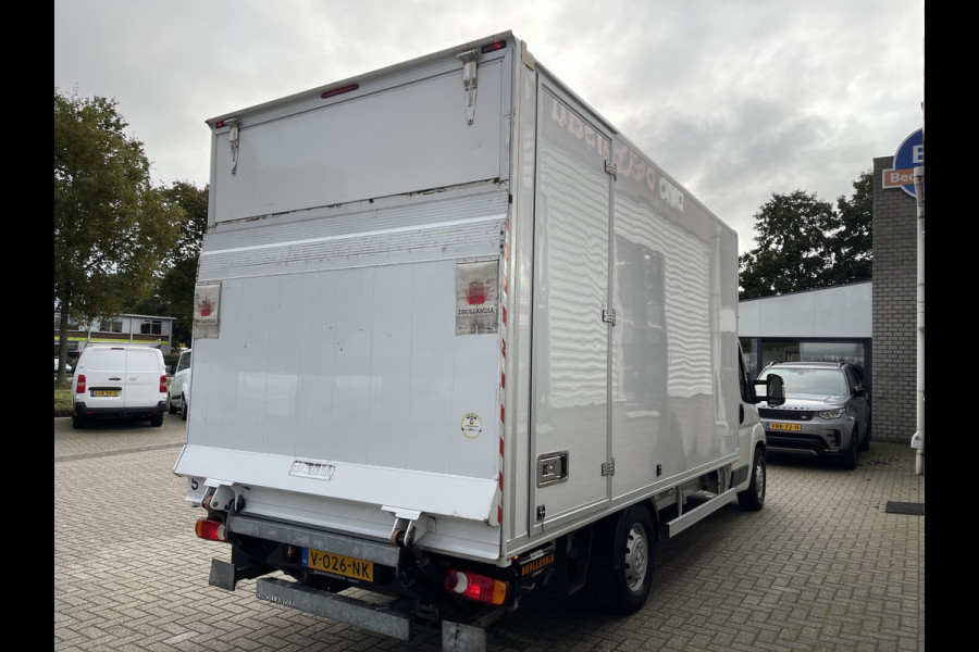 Peugeot Boxer 435 2.0 BlueHDI 164pk Pro bakwagen met Dhollandia laadklep / 440 cm lang / doorladen tot 550 cm mogelijk boven de cabine / euro 6 / airco
