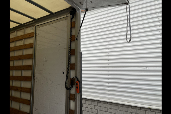 Peugeot Boxer 435 2.0 BlueHDI 164pk Pro bakwagen met Dhollandia laadklep / 440 cm lang / doorladen tot 550 cm mogelijk boven de cabine / euro 6 / airco