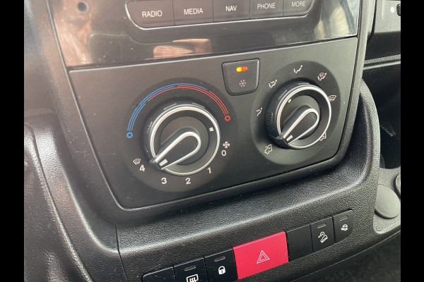 Peugeot Boxer 435 2.0 BlueHDI 164pk Pro bakwagen met Dhollandia laadklep / 440 cm lang / doorladen tot 550 cm mogelijk boven de cabine / euro 6 / airco