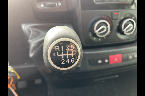 Peugeot Boxer 435 2.0 BlueHDI 164pk Pro bakwagen met Dhollandia laadklep / 440 cm lang / doorladen tot 550 cm mogelijk boven de cabine / euro 6 / airco