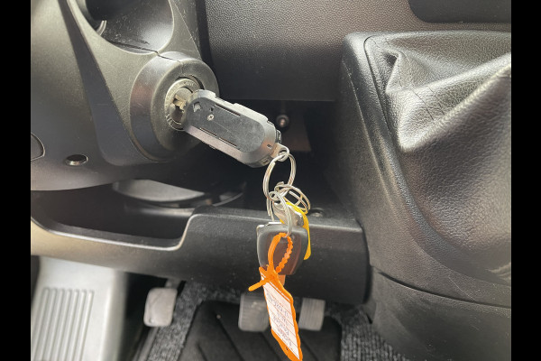 Peugeot Boxer 435 2.0 BlueHDI 164pk Pro bakwagen met Dhollandia laadklep / 440 cm lang / doorladen tot 550 cm mogelijk boven de cabine / euro 6 / airco