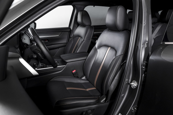 Mazda CX-80 2.5 e-SkyActiv PHEV Homura Plus 7p. | S/K-Panodak | Adapt. Cruise | Elek. Stoel-+verwarming & Ventilatie | Leder | HUD | 360 Camera | Bose | NAV+App. Connect | LM 20" | 9331