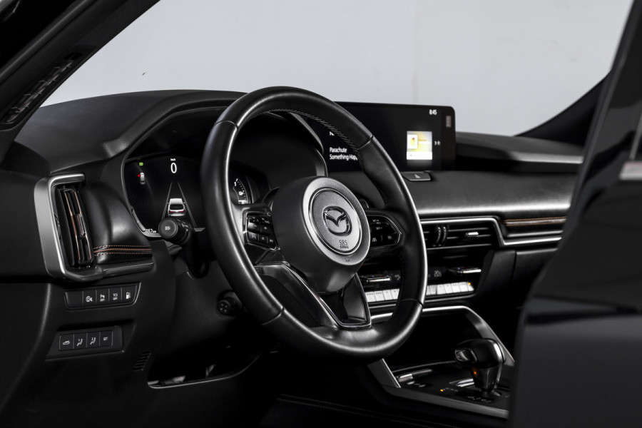 Mazda CX-80 2.5 e-SkyActiv PHEV Homura Plus 7p. | S/K-Panodak | Adapt. Cruise | Elek. Stoel-+verwarming & Ventilatie | Leder | HUD | 360 Camera | Bose | NAV+App. Connect | LM 20" | 9290
