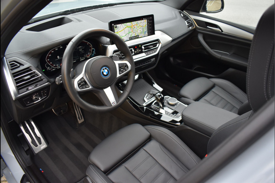 BMW X3 xDrive30e M-Pakket 292 Pk Brooklyn Grau Pano Memory Laser 20 Inch
