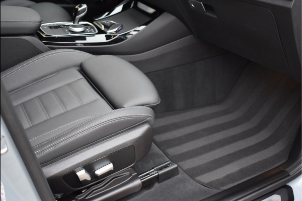 BMW X3 xDrive30e M-Pakket 292 Pk Brooklyn Grau Pano Memory Laser 20 Inch