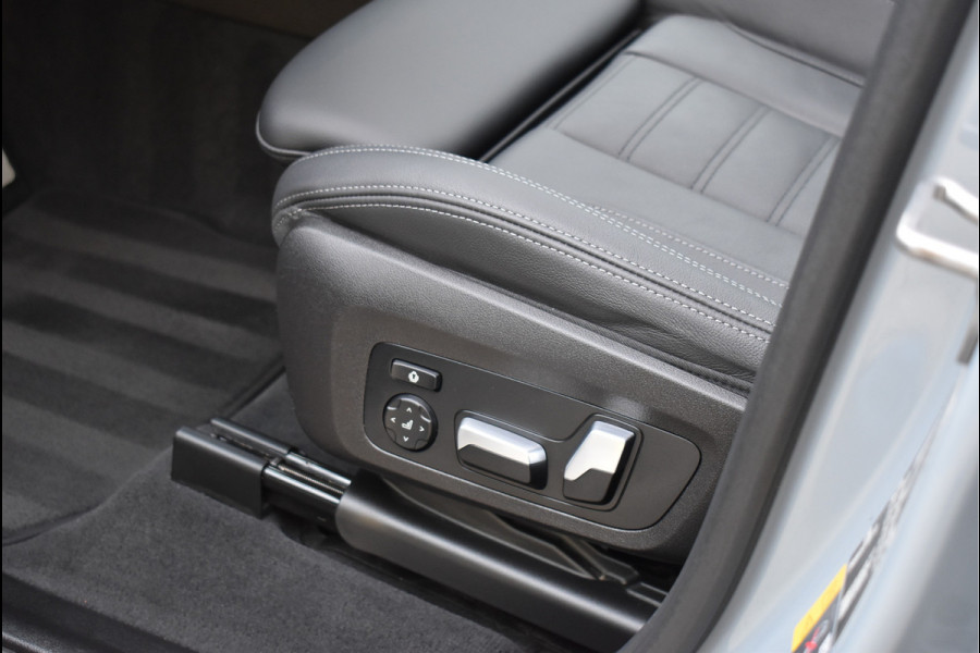 BMW X3 xDrive30e M-Pakket 292 Pk Brooklyn Grau Pano Memory Laser 20 Inch
