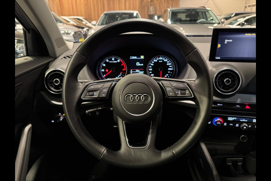 Audi Q2 35 TFSI 150PK S-Tronic, Apple Carplay, Cruise, Clima, Multistuur, PDC, Android Auto, Bluetooth/Tel, Volledig Onderhouden