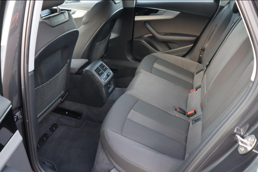 Audi A4 Limousine 35 TFSI Advanced Edition org.NL