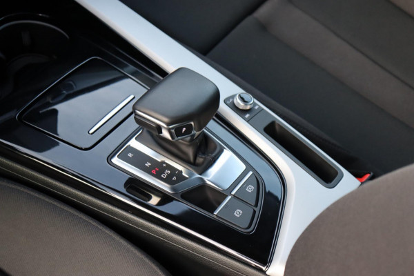 Audi A4 Limousine 35 TFSI Advanced Edition org.NL