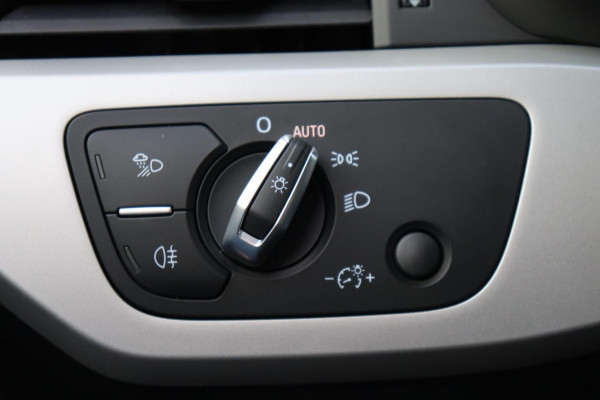 Audi A4 Limousine 35 TFSI Advanced Edition org.NL