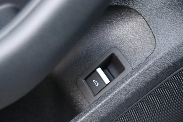 Audi A4 Limousine 35 TFSI Advanced Edition org.NL