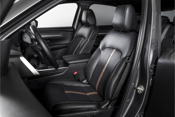 Mazda CX-60 2.5 e-SkyActiv PHEV Homura Plus | S/K-Panodak | Adapt. Cruise | Elek. Stoel-+verwarming & Ventilatie | Leder | HUD | 360 Camera | Bose | NAV+App. Connect | LM 20" | 0217