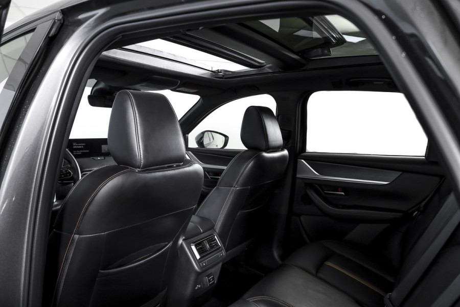 Mazda CX-60 2.5 e-SkyActiv PHEV Homura Plus | S/K-Panodak | Adapt. Cruise | Elek. Stoel-+verwarming & Ventilatie | Leder | HUD | 360 Camera | Bose | NAV+App. Connect | LM 20" | 0217