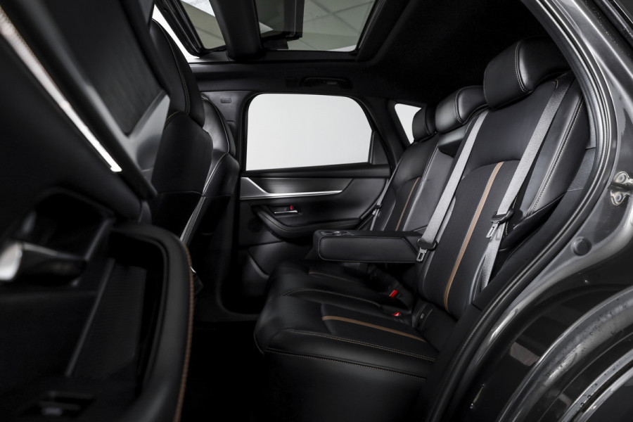 Mazda CX-60 2.5 e-SkyActiv PHEV Homura Plus | S/K-Panodak | Adapt. Cruise | Elek. Stoel-+verwarming & Ventilatie | Leder | HUD | 360 Camera | Bose | NAV+App. Connect | LM 20" | 0217