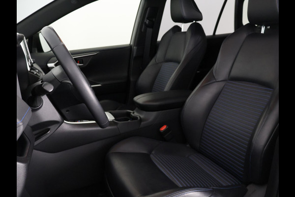 Toyota RAV4 2.5 EXECUTIVE PACK BITONE SCHUIFDAK GARANTIE 2029 LEDER. CAMERA. CARPLAY NAVIGATIE. ELEKTRISCHE ACHTERKLEP