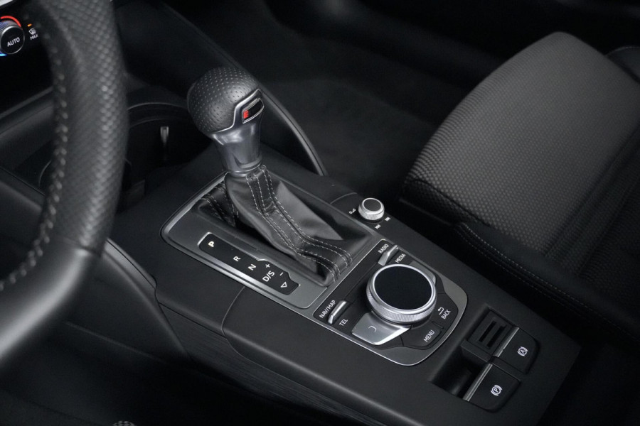 Audi A3 Sportback 1.0 TFSI 3x S Line Automaat | Pano-dak | Virtual | CarPlay | Acc | Stoelverwarming | Led | Pdc |