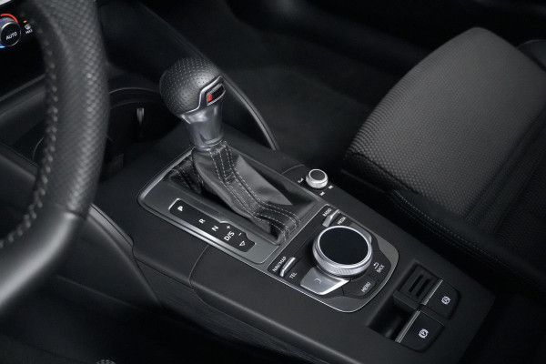 Audi A3 Sportback 1.0 TFSI 3x S Line Automaat | Pano-dak | Virtual | CarPlay | Acc | Stoelverwarming | Led | Pdc |
