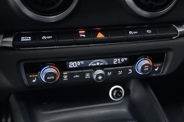 Audi A3 Sportback 1.0 TFSI 3x S Line Automaat | Pano-dak | Virtual | CarPlay | Acc | Stoelverwarming | Led | Pdc |