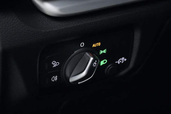 Audi A3 Sportback 1.0 TFSI 3x S Line Automaat | Pano-dak | Virtual | CarPlay | Acc | Stoelverwarming | Led | Pdc |