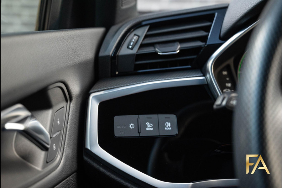 Audi Q3 Sportback 45 TFSI e S Line Edition One 20Inch|Leder|MatrixLED|Ambianceverlichting|Fullblack