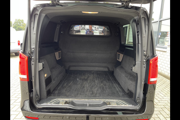 Mercedes-Benz V-Klasse 300d 237pk Extra Lang DC 5 persoons Avantgarde Edition / vaste prijs rijklaar € 49.950 ex btw / lease vanaf € 864 / AMG / burmester / leer / camera / originele Nedelandse bus !