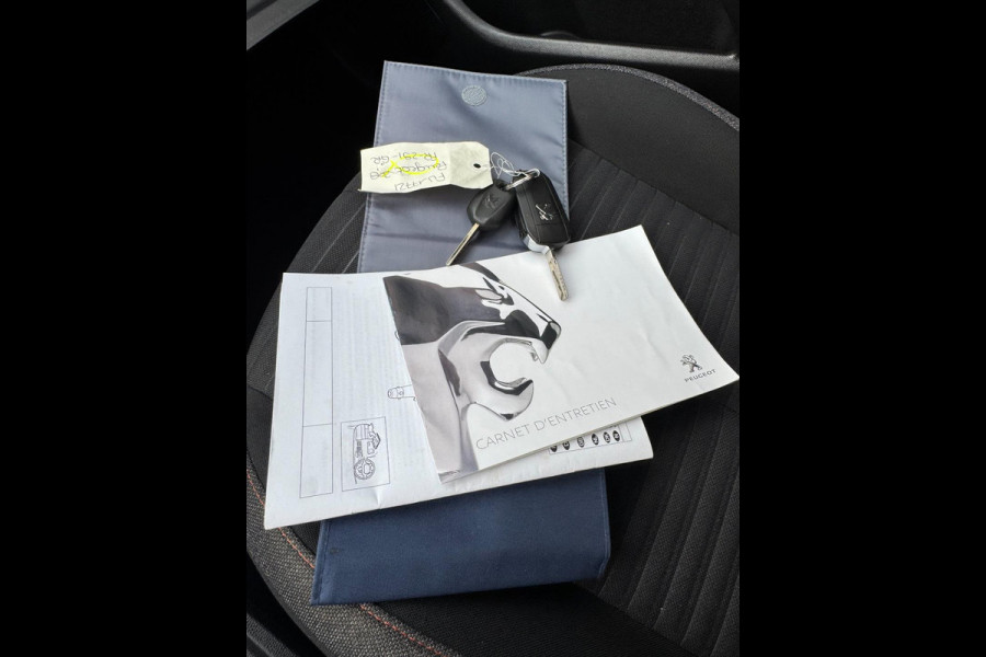 Peugeot 208 1.2 PureTech Active Pack 27.000 KM - Apple CarPlay / Navigatie I Airco I LED I Veiligheid pakket I Dealer onderhouden