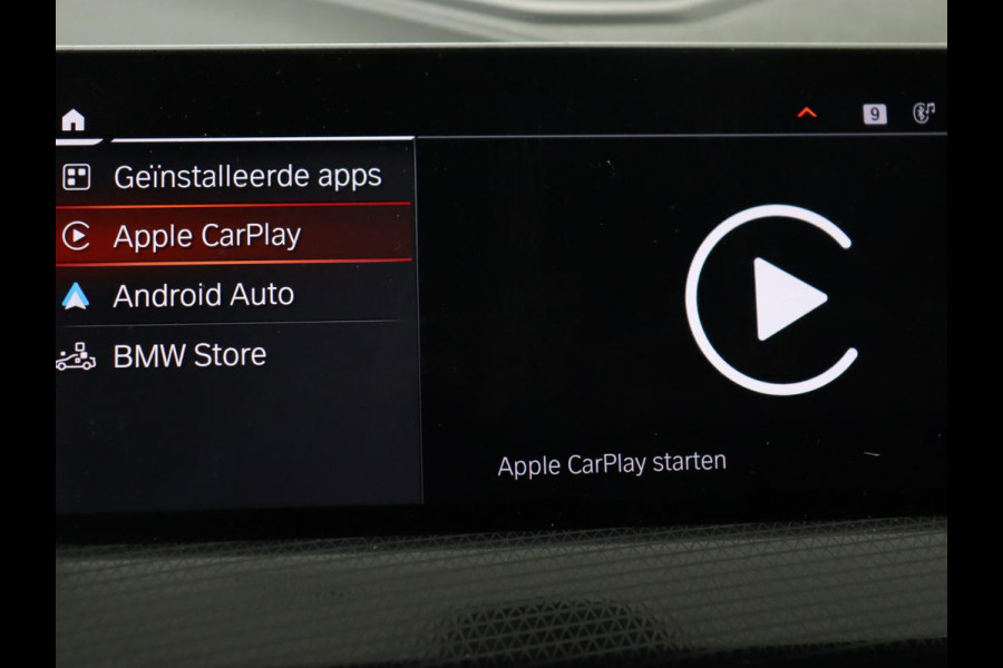 BMW 1-serie 118i M Sport | Panoramadak | Leder | Stoelverwarming | Carplay | Sfeerverlichting | Camera | Live Cockpit | Sportstoelen | Navigatie | Park Assist