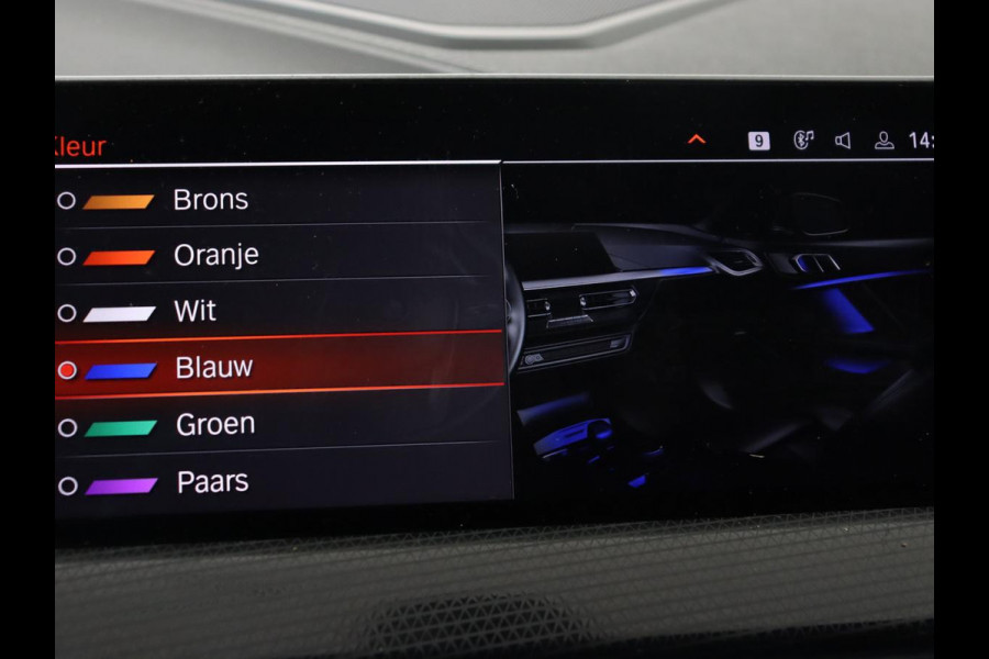 BMW 1-serie 118i M Sport | Panoramadak | Leder | Stoelverwarming | Carplay | Sfeerverlichting | Camera | Live Cockpit | Sportstoelen | Navigatie | Park Assist
