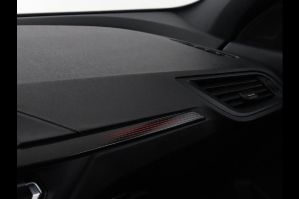 BMW 1-serie 118i M Sport | Panoramadak | Leder | Stoelverwarming | Carplay | Sfeerverlichting | Camera | Live Cockpit | Sportstoelen | Navigatie | Park Assist