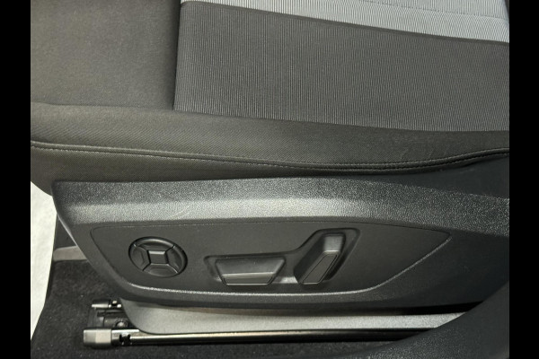 Audi A3 Sportback 35 TFSI S edition Garantie Carplay Camera StoelVW Elek Stoelen Elek Achterklep ACC Naiv Clima Led Dab Rijklaar