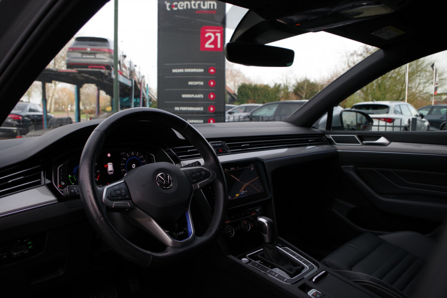 Volkswagen Passat Variant 1.4 TSI 218 PK PHEV GTE BNS, Leder, Trekhaak, Matrix-LED, keyless, Groot-Navigatie