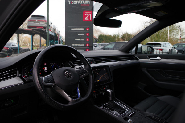 Volkswagen Passat Variant 1.4 TSI 218 PK PHEV GTE BNS, Leder, Trekhaak, Matrix-LED, keyless, Groot-Navigatie