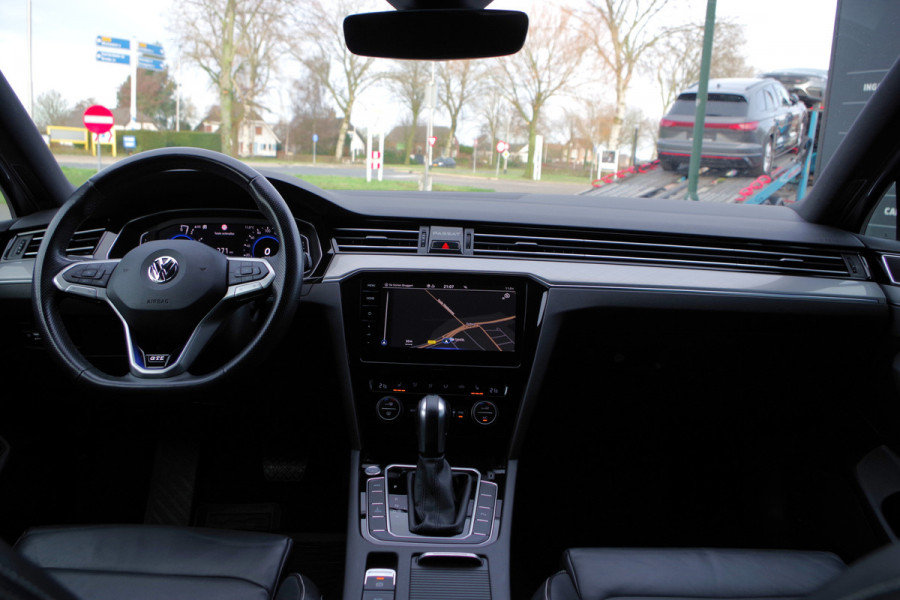 Volkswagen Passat Variant 1.4 TSI 218 PK PHEV GTE BNS, Leder, Trekhaak, Matrix-LED, keyless, Groot-Navigatie