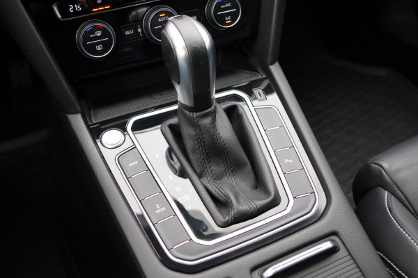 Volkswagen Passat Variant 1.4 TSI 218 PK PHEV GTE BNS, Leder, Trekhaak, Matrix-LED, keyless, Groot-Navigatie