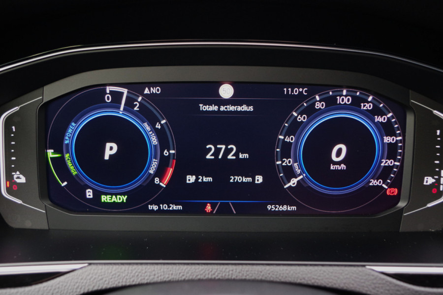Volkswagen Passat Variant 1.4 TSI 218 PK PHEV GTE BNS, Leder, Trekhaak, Matrix-LED, keyless, Groot-Navigatie