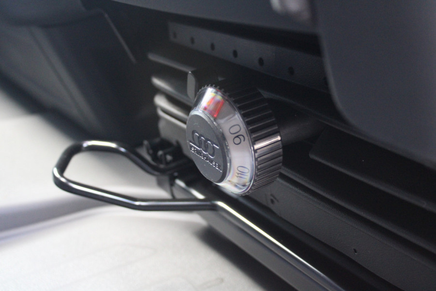 Volkswagen Crafter 35 2.0 TDI L3H3 177pk - Facelift - Navigatie - LED - Geveerde stoel - Virtual cockpit - Camera - Trekhaak - Stoelverwarming - Ri