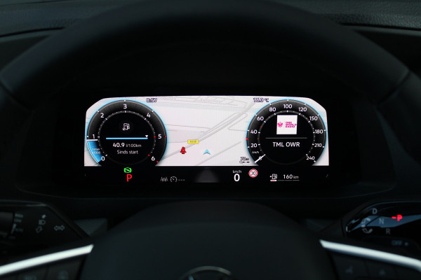 Volkswagen Crafter 35 2.0 TDI L3H3 177pk - Facelift - Navigatie - LED - Geveerde stoel - Virtual cockpit - Camera - Trekhaak - Stoelverwarming - Ri