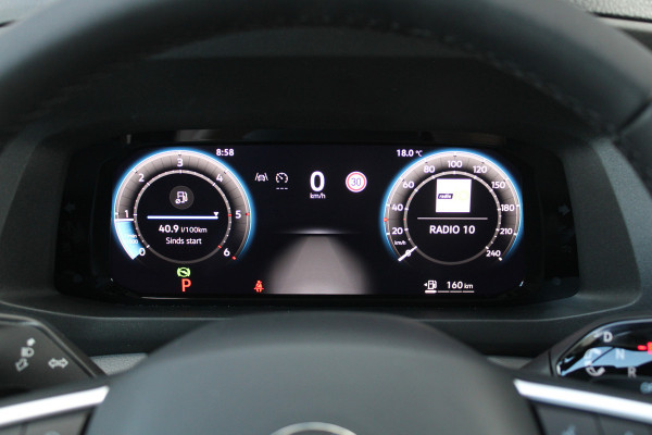 Volkswagen Crafter 35 2.0 TDI L3H3 177pk - Facelift - Navigatie - LED - Geveerde stoel - Virtual cockpit - Camera - Trekhaak - Stoelverwarming - Ri