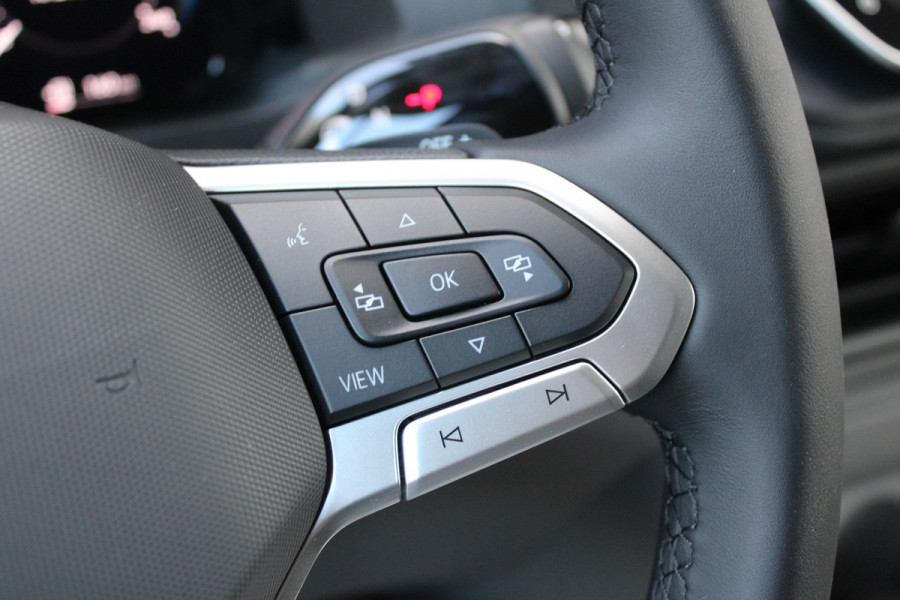 Volkswagen Crafter 35 2.0 TDI L3H3 177pk - Facelift - Navigatie - LED - Geveerde stoel - Virtual cockpit - Camera - Trekhaak - Stoelverwarming - Ri