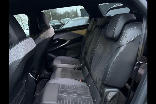 Peugeot 5008 1.2 Hybrid 145 GT 7 persoons VAN: 41.900,- VOOR 38.877,- UW EINDEJAARSVOORDEEL: 3.023,- EURO | 7 PERSOONS | RIJKLAARPRIJS INCL. FABRIEKSGARANTIE