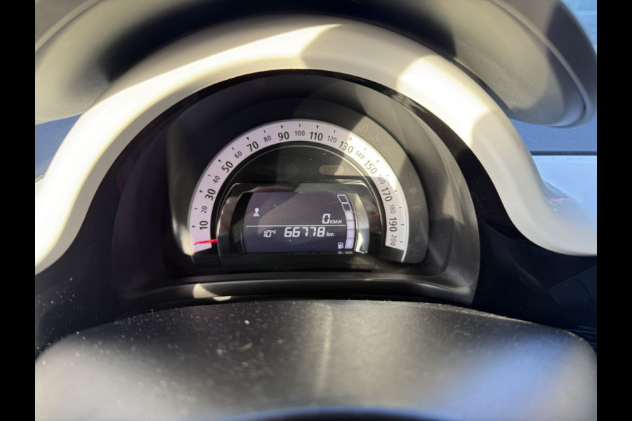 Renault Twingo 1.0 SCe Intens ** Navigatie ** Bluetooth ** LM Velgen