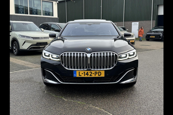 BMW 7 Serie 745Le xDrive High Executive VAN: €57.900,- VOOR: €53.877,- UW EINDEJAARSVOORDEEL: €4.023,- MEGA VOL | INDIVIDUAL | BOWERS&WILKINS | LASER | DRIVING ASS. PROFF.