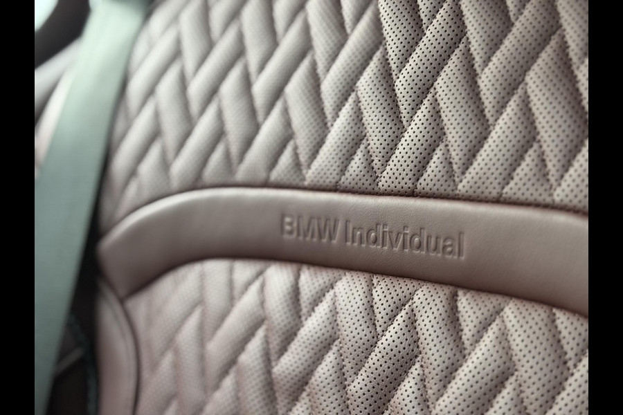 BMW 7 Serie 745Le xDrive High Executive VAN: €57.900,- VOOR: €53.877,- UW EINDEJAARSVOORDEEL: €4.023,- MEGA VOL | INDIVIDUAL | BOWERS&WILKINS | LASER | DRIVING ASS. PROFF.